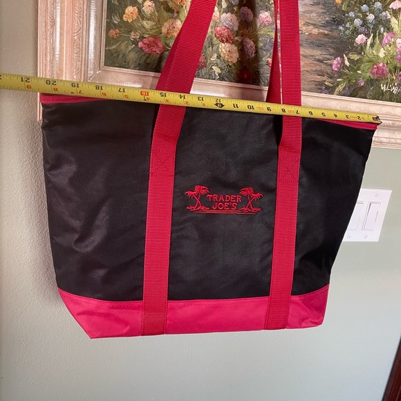 Trader Joe's Black  And Red Reusable Tote Bag Cooler Insulated Black Collapsible - Picture 9 of 10